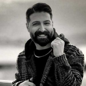 دانلود آهنگ حمید هیراد مست مست از خانه بیرون میزنم